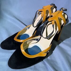 Prada Yellow Patent Black Suede Heels Size 39 
(8.5)